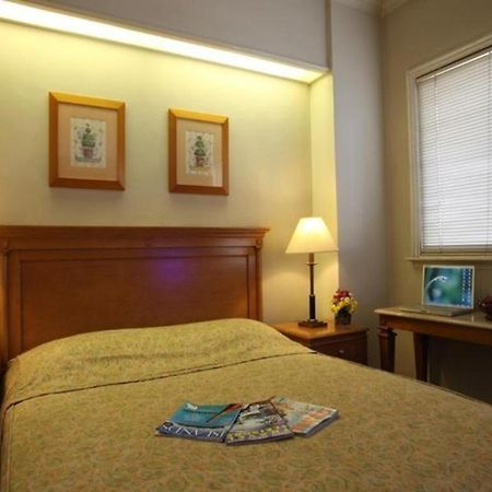 Sunny Bay Suites Manila Exterior foto